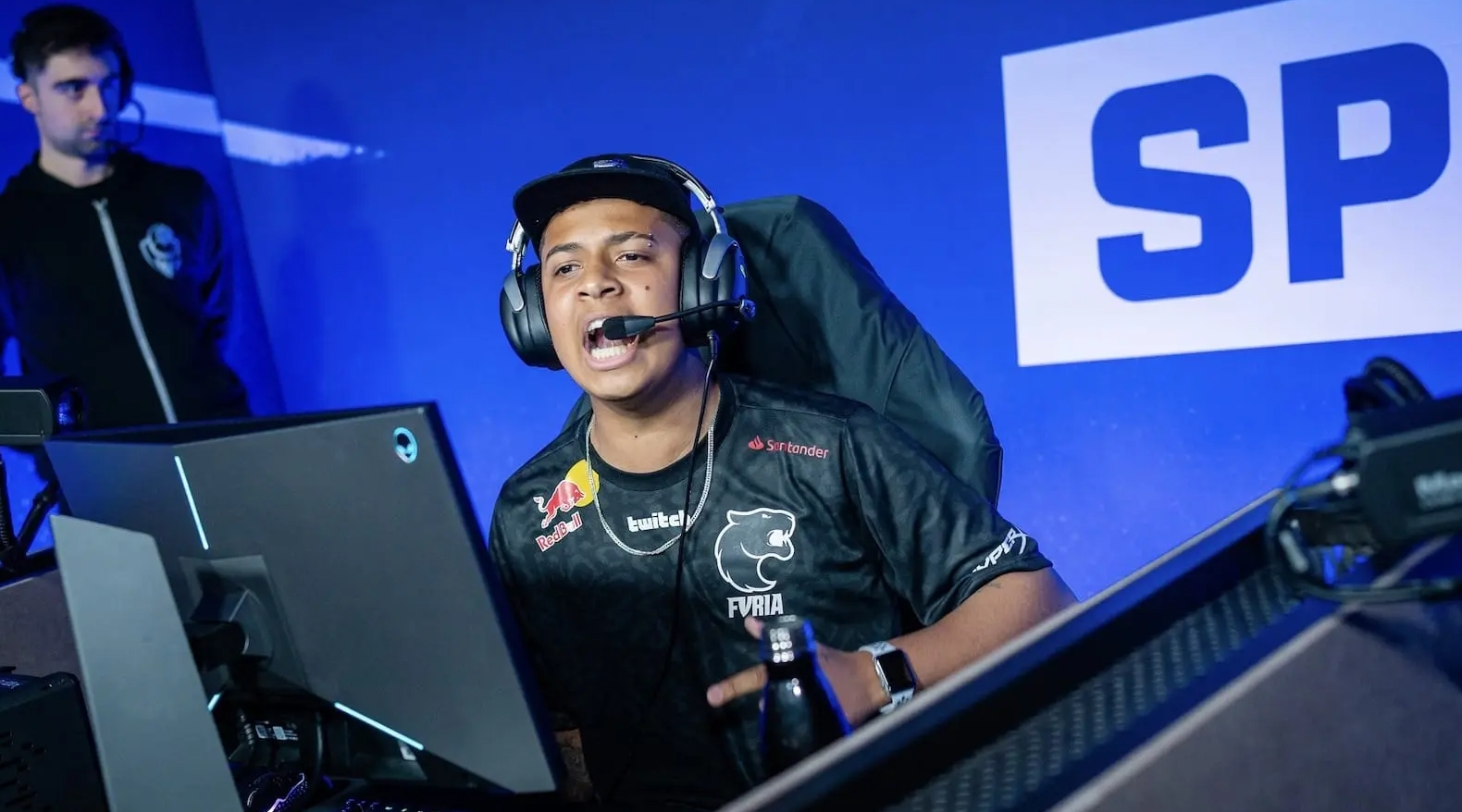 在控球与反 在控球与反